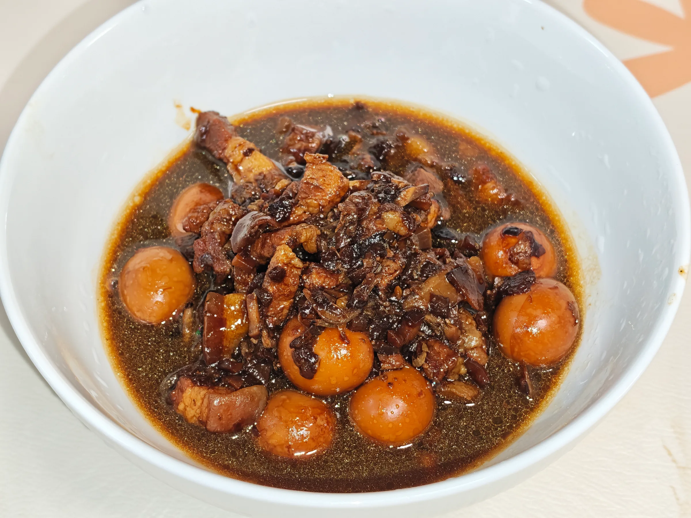 Braised pork with quail eggs
